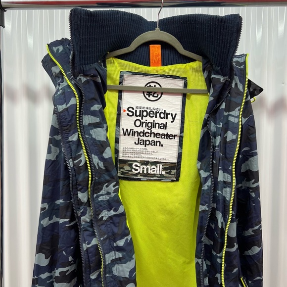 Super Dry Windbreaker - Picture 5 of 6